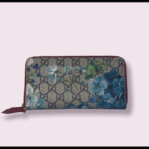 Gucci supreme bloom floral zip around card holder wallet